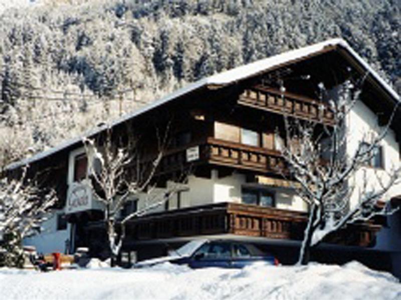 Gastehaus Gisela Hotel Bruck am Ziller Exterior photo