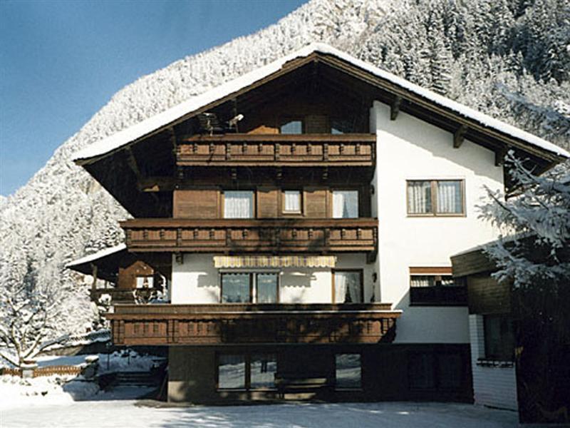 Gastehaus Gisela Hotel Bruck am Ziller Exterior photo